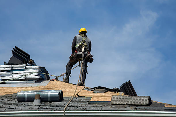Professional Roofing technician working in Clarkston, UT